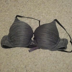 Victoria's Secret T-shirt bra